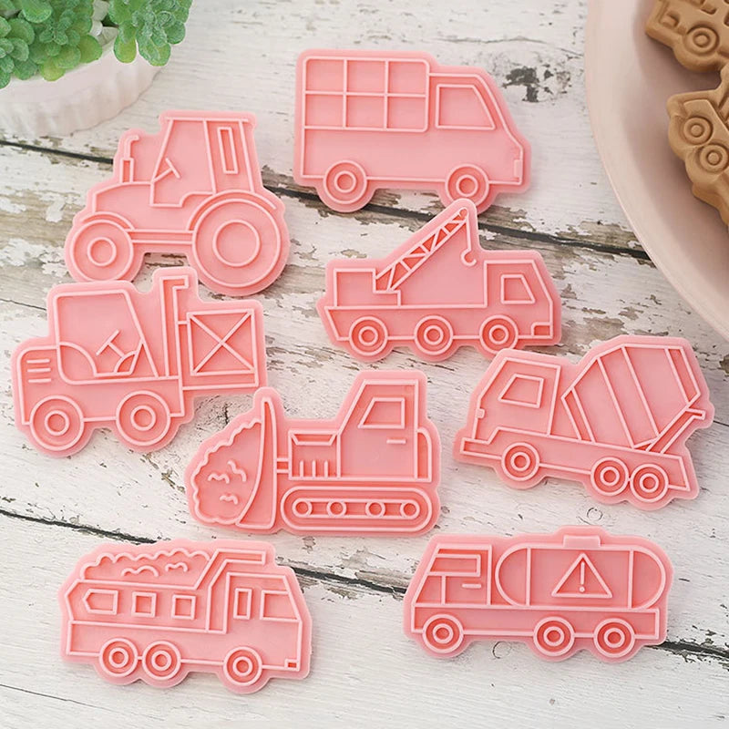 8PcsTransportation Tools Biscuit Mold Cartoon Three-Dimensional Baking at Home 3D Car Fondant Tool Frosting Cookie Grinding Tool