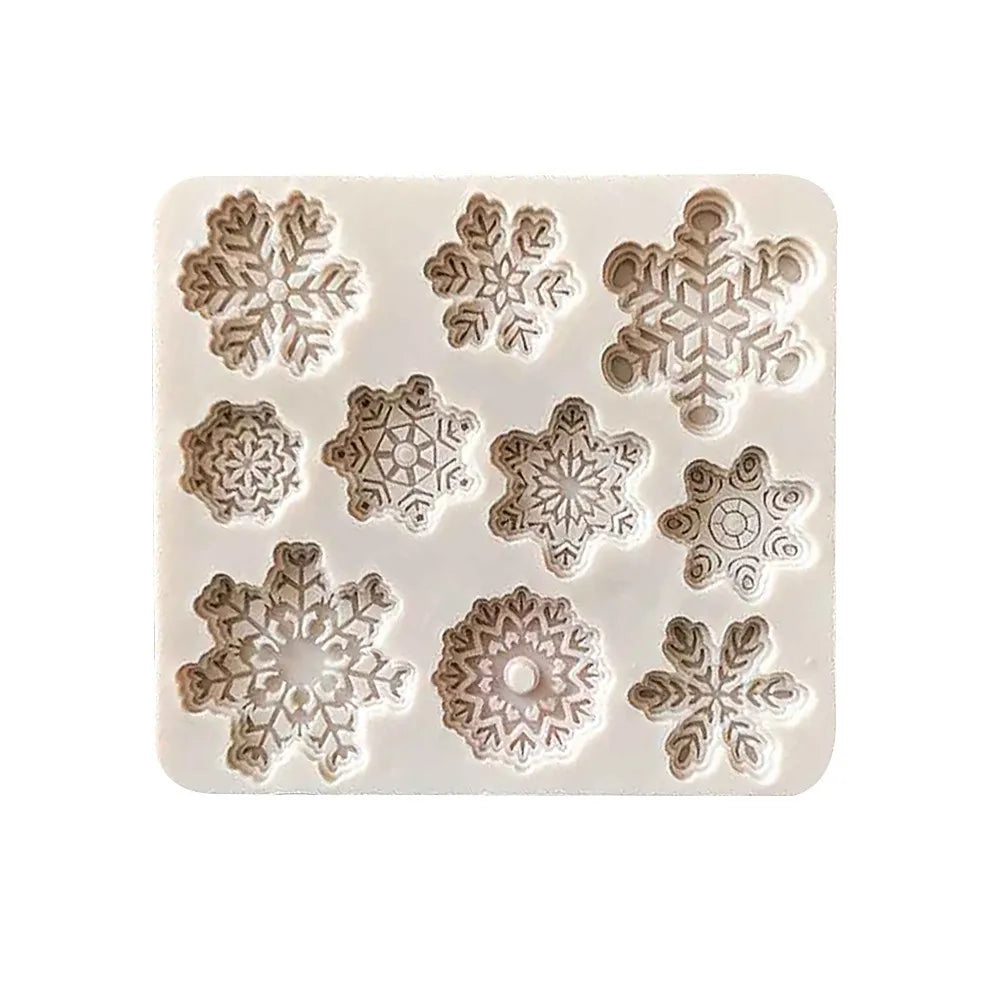 Christmas snowflake shape mould, can make cakes, can be stuffed with playdough, can be stuffed with snow,Snowflake making