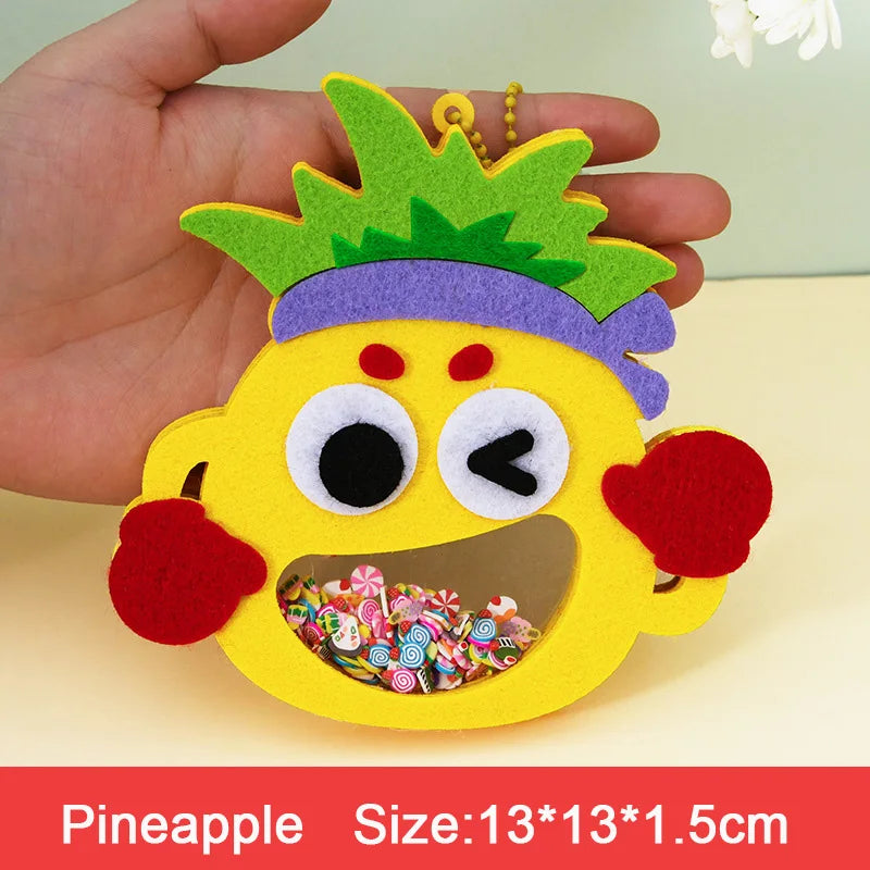 DIY Animal Shake Pendant Art Craft Kits for Kids Boys Girls Easy To Paste Non Woven Shaker with Chain Children Handmade Toys