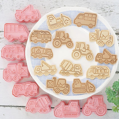 8PcsTransportation Tools Biscuit Mold Cartoon Three-Dimensional Baking at Home 3D Car Fondant Tool Frosting Cookie Grinding Tool