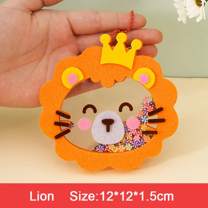 DIY Animal Shake Pendant Art Craft Kits for Kids Boys Girls Easy To Paste Non Woven Shaker with Chain Children Handmade Toys