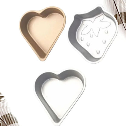 2 Pcs Baking Dishes  Oven Bakeware Pan Chocolate Strawberry Cake Child Mold Heart